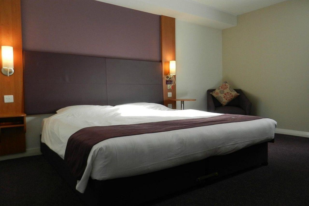 Premier Inn Edinburgh Park ภายนอก รูปภาพ