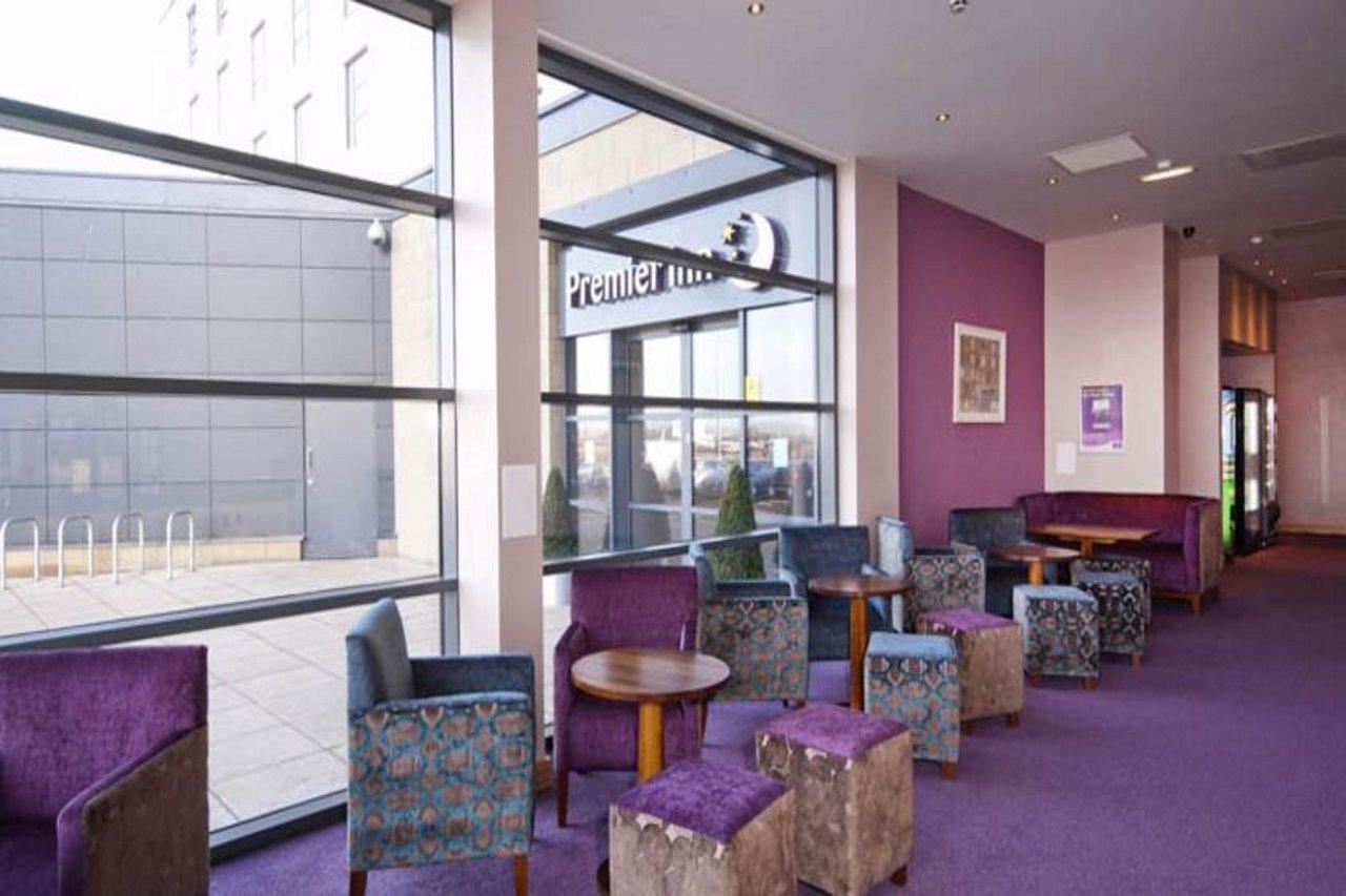 Premier Inn Edinburgh Park ภายนอก รูปภาพ