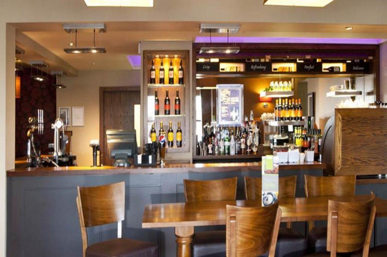 Premier Inn Edinburgh Park ภายนอก รูปภาพ